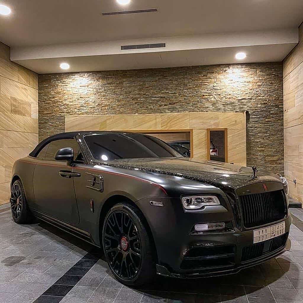 mansory劳斯莱斯曜影,这方向盘感觉不太好看啊