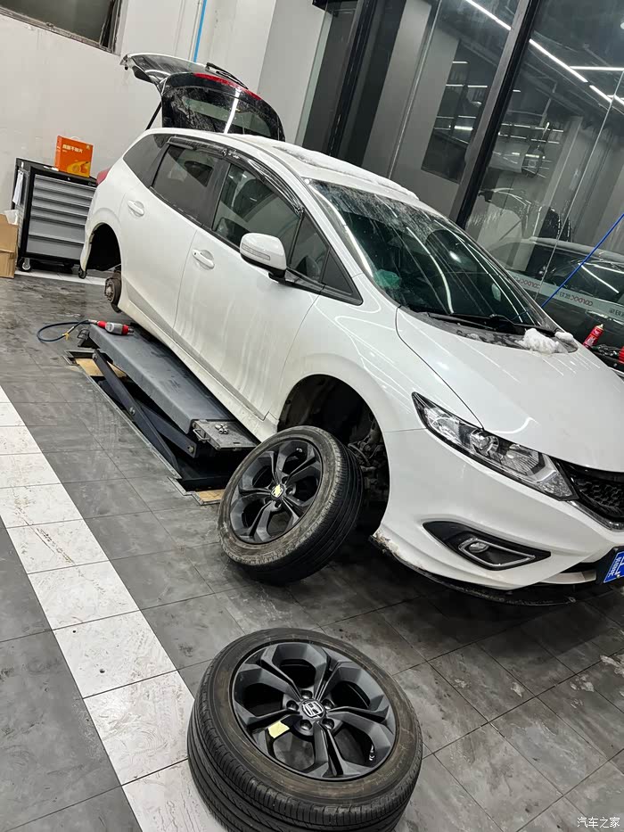 杰德换新思域轮毂