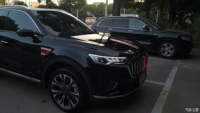 炫彩人生点亮未来红旗hs5发光旗标