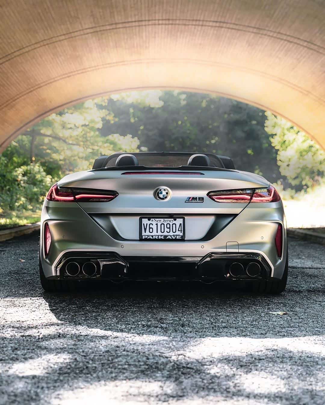 新款宝马车子很霸气十足太拉分了设计太漂亮了