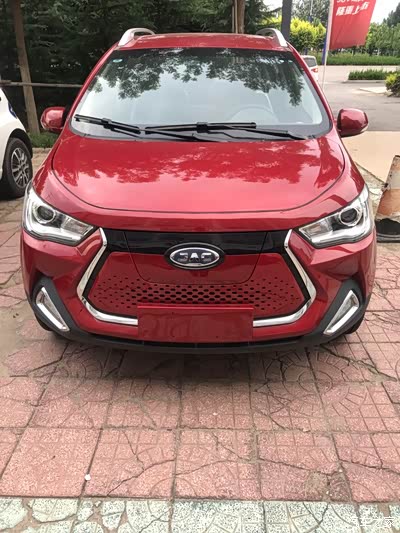 江淮iev6e哪个更好看