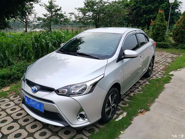 2019年六月的银色三厢雅力士致享艳照