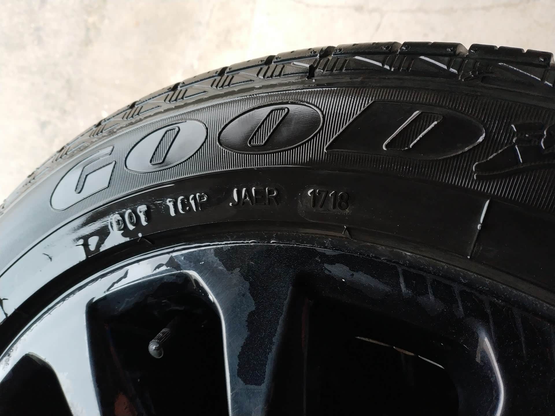 【图】想收套xts原装轮胎,有的私我_凯迪拉克xts论坛_汽车之家论坛