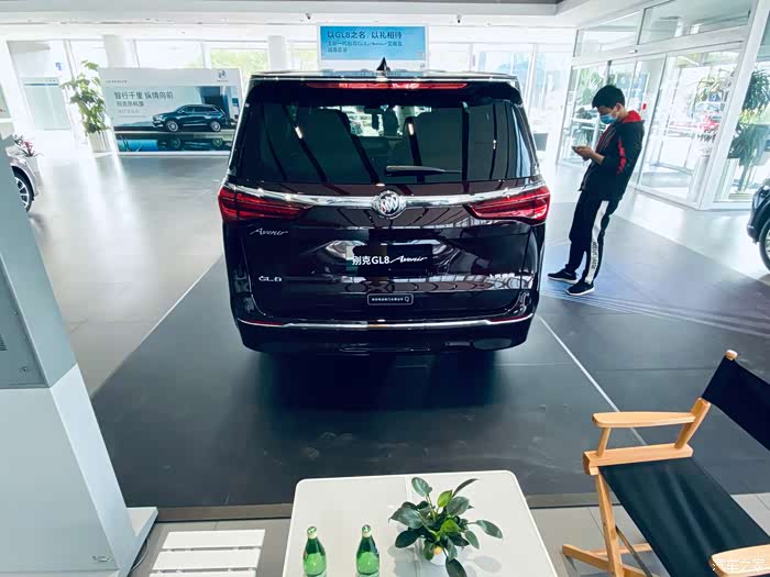 一个奥迪车主本着二胎家庭的需求探店gl8avenir