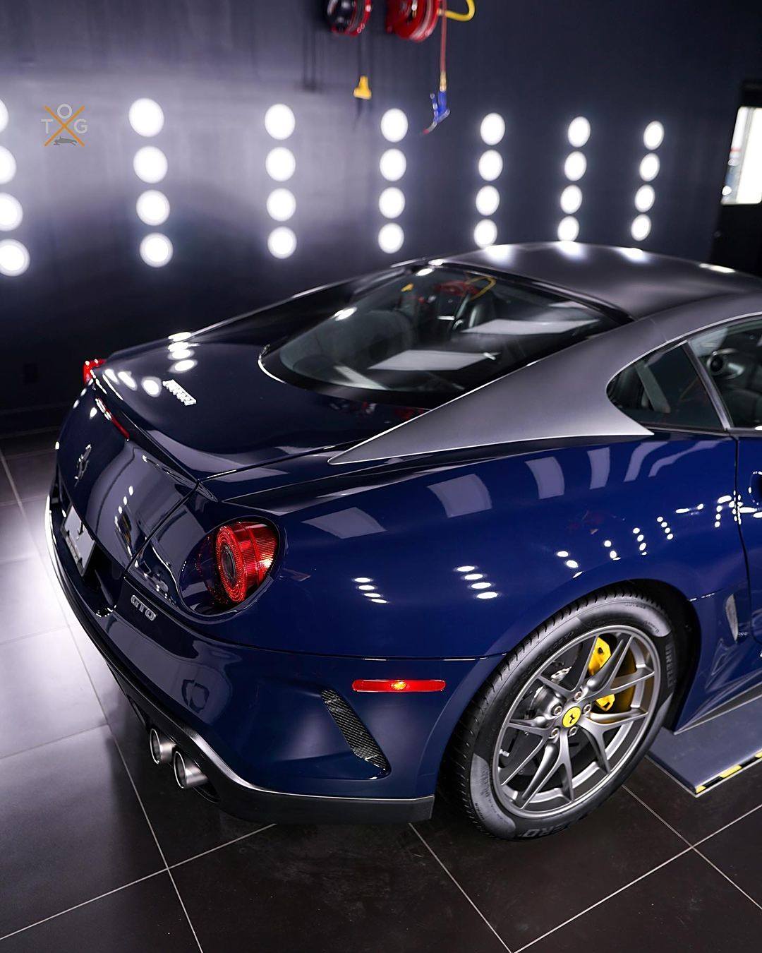 法拉利599 gto,蓝色车身颜色看着好看