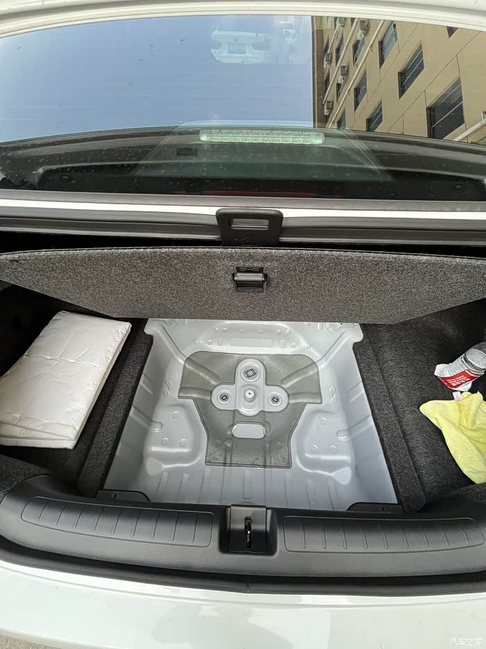 英仕派后备箱备胎坑diy隔音白棉低成本瞎折腾效果没测过