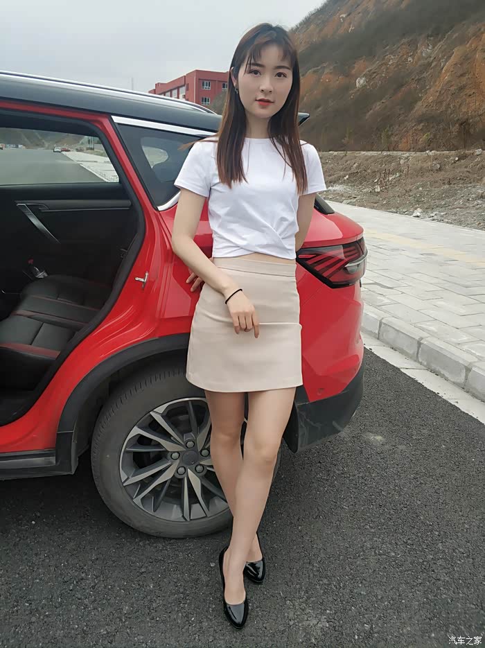173cm媳妇当车模我的用车分享中国小钢炮