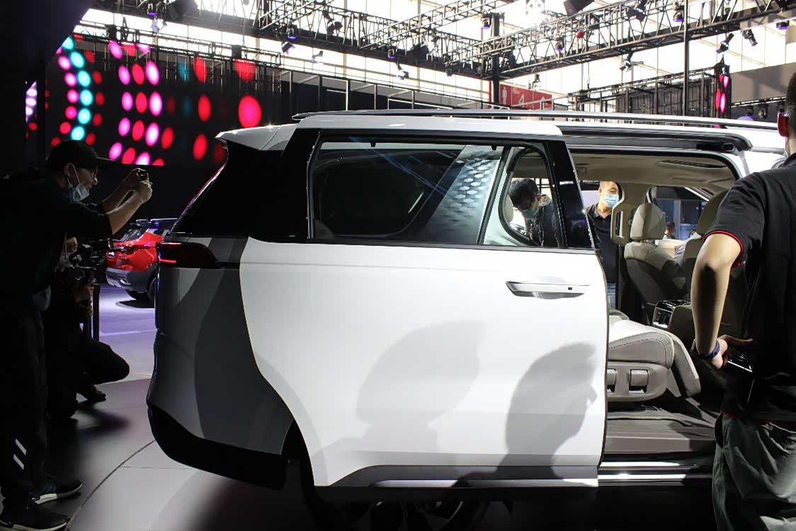 2020北京车展,全新一代起亚嘉华中国首发亮相,家族化设计.