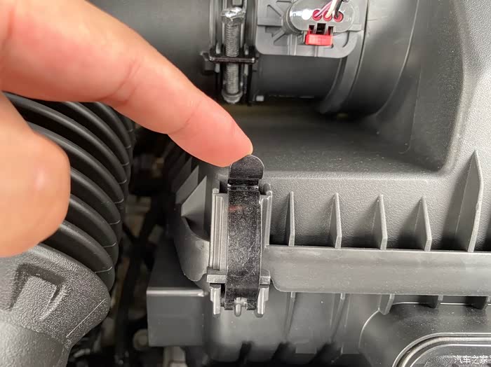 论坛看车作业智跑ace的这个发动机舱看一看