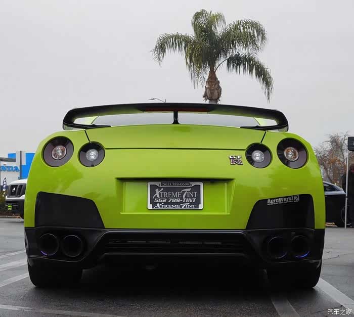 战神gtrr35一盏尾灯的典范传奇