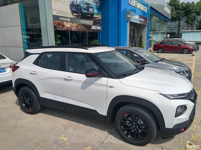 创界redline白色驰锐版实车比rs显协调