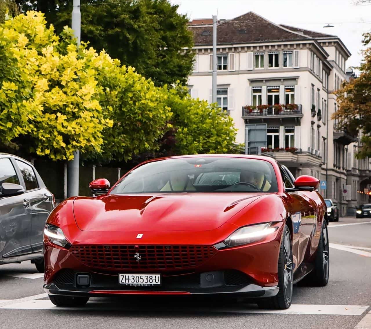 gt跑车的新选择-法拉利roma