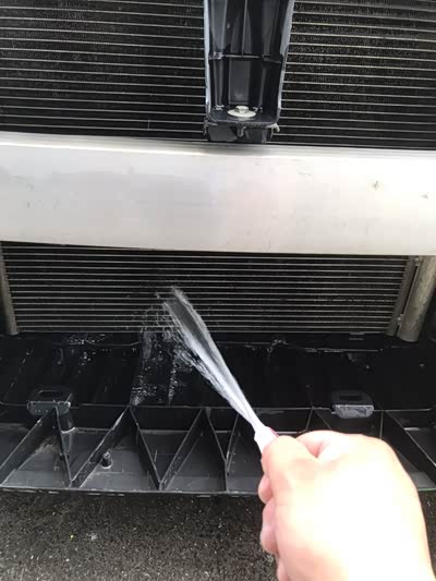 自己拆前保,清洗散热器.