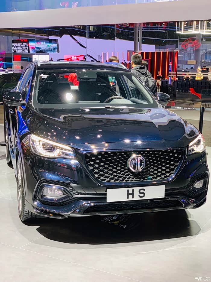 上海车展名爵展台zs改装风采