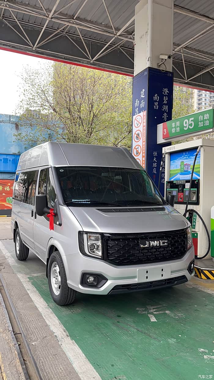 【图】喜提闪耀银短轴中高顶6座福顺_江铃福顺论坛_汽车之家论坛