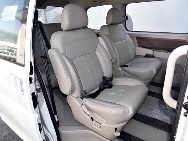 【图】m5豪华版二排走轨座椅改前翻?_菱智论坛_汽车之家论坛