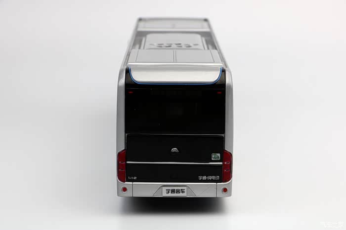 在都市中的最新款纯电动巴士 品宇通黑金刚u12_模型论坛_汽车之家论坛
