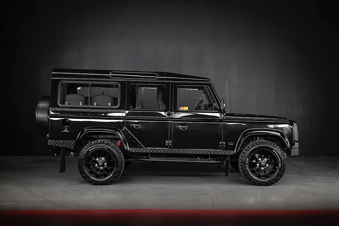 1987年路虎卫士110黑武士风格,要的就是这种原始的感觉