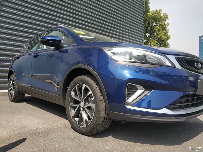 蔚蓝之美 来自亮眼的吉利帝豪gs