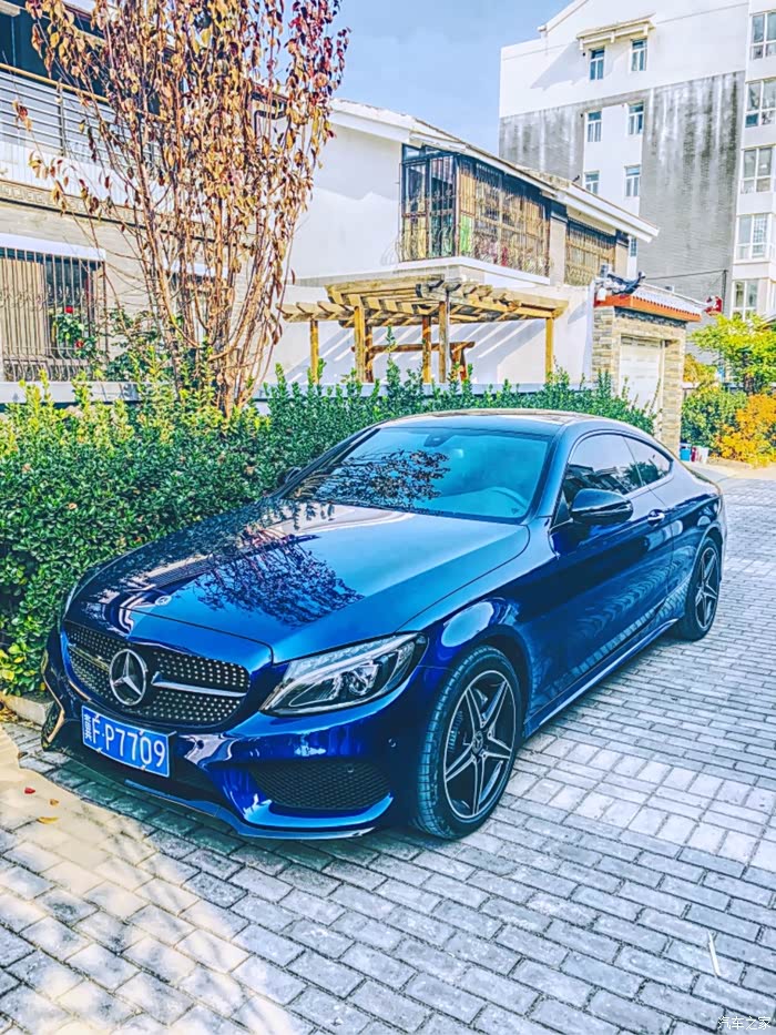奔驰c200 coupe 特别版 宝石蓝 提车 (申精)