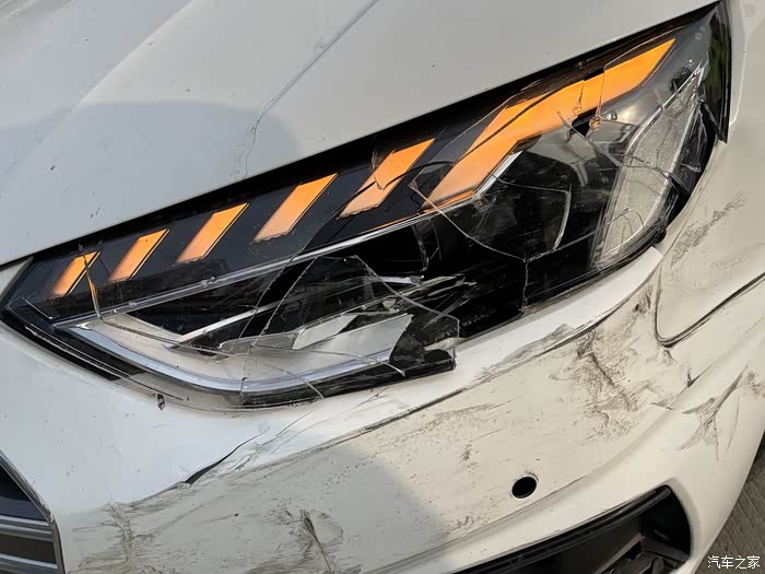 【图】分享一些生活中自己抓拍的a4l 40 quttro照片_奥迪a4l论坛_汽车