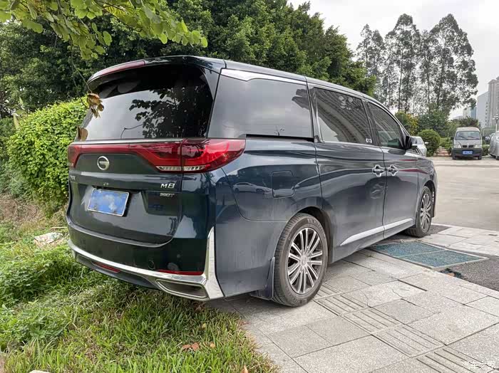 传祺m8孔雀蓝用车大体验省心经济