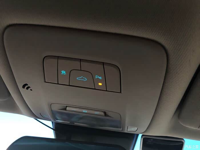 租的别克gl8天窗遮阳帘怎么关闭