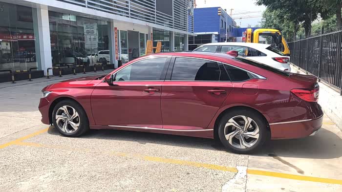 红色十代雅阁资深车主用车感受媳妇躺枪上镜