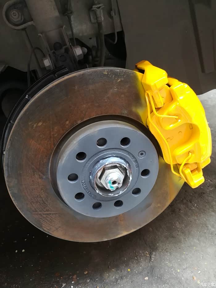 荣威i5刹车卡钳改色暴力黄