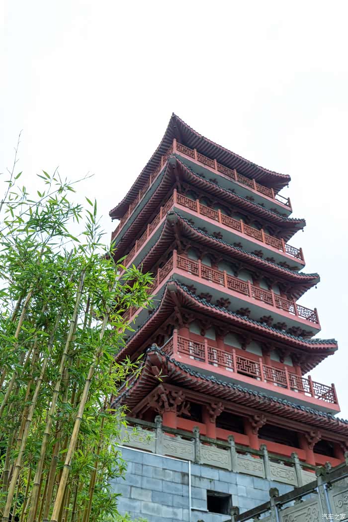 圆媳妇的车模梦,驾驶宋pro与媳妇棠城公园一日游