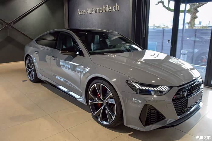 1498 | 回复: 0 奥迪rs论坛 讨论帖!大家说说新款rs7什么颜色好看呢?