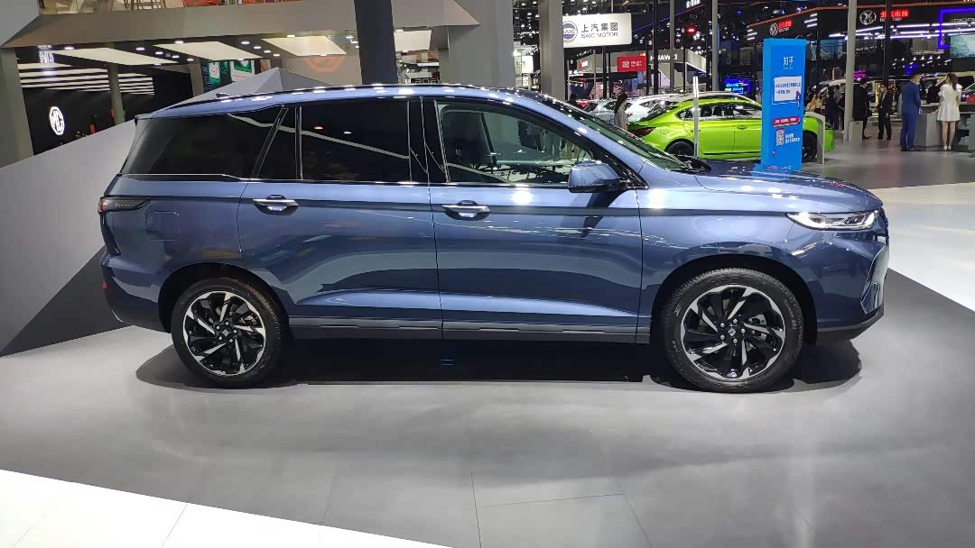 2020年北京车展:新宝骏rs-7实车,外观采用全新的设计