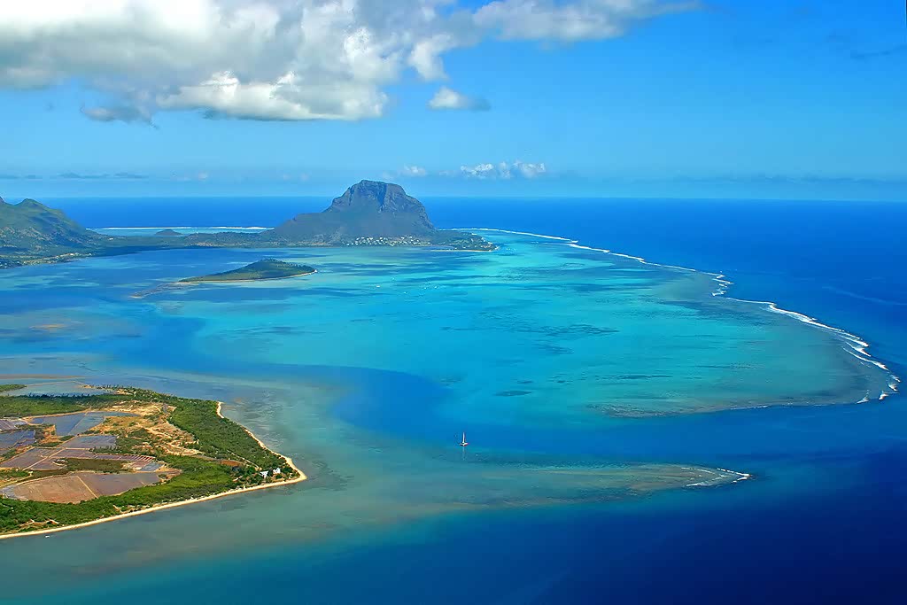 美丽海岛风景.旅游最佳选择.天工佳地,湛蓝的天空