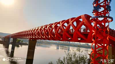 这个丹江口座网红桥刚刚建没久也来凑热闹