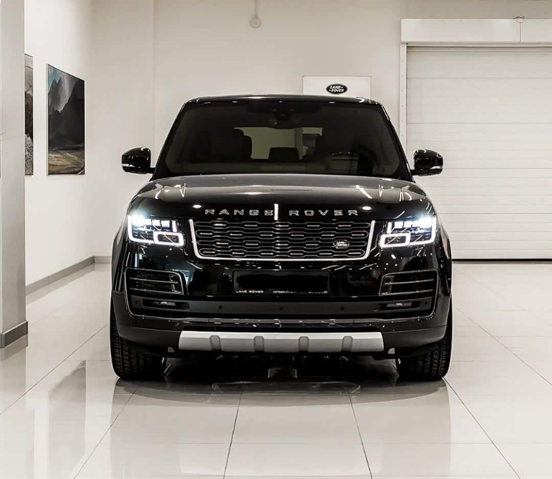 亮黑风格的路虎揽胜帅气无敌