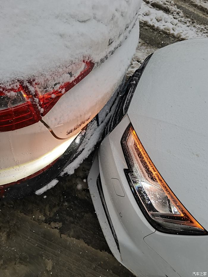 雪天撞车图片大全图片