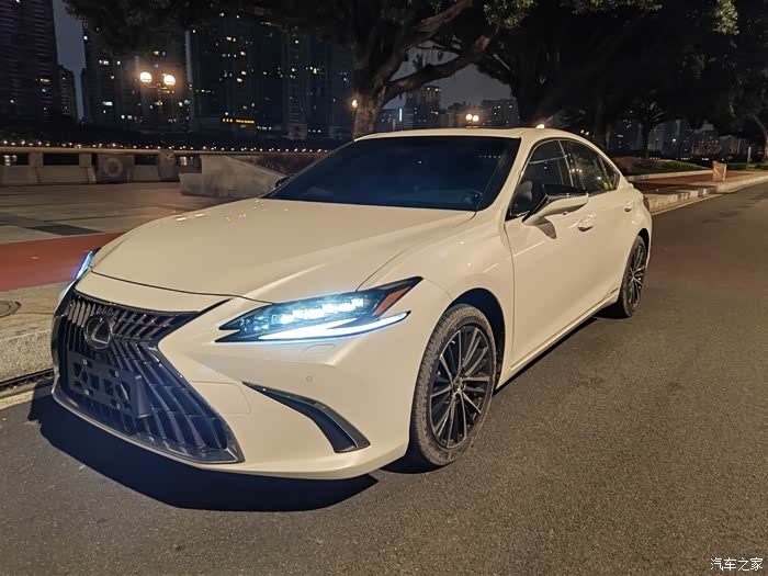 2021款es300h臻享版广州提车日记