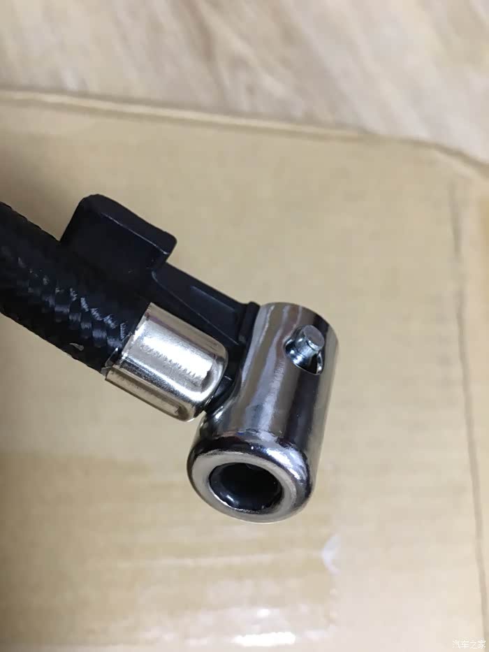 【图】这两种充气嘴哪种好用?_奔驰gla论坛_汽车之家论坛