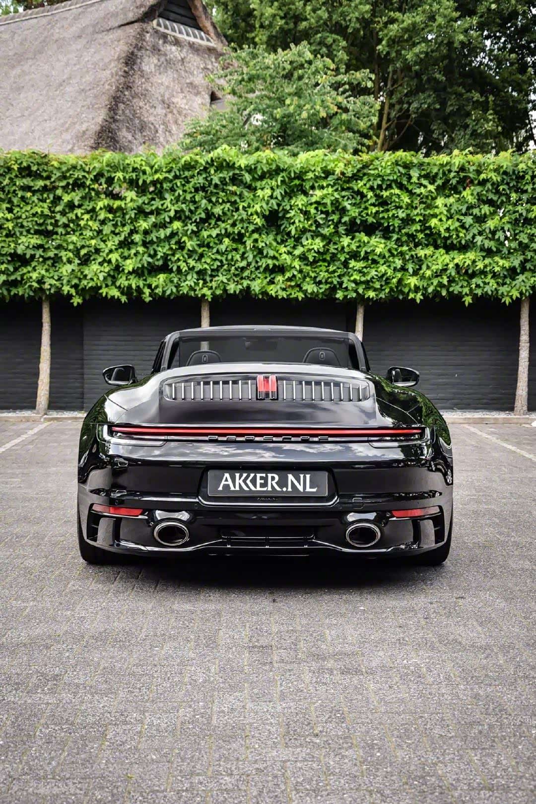 在这个贯穿尾灯的年代,谁没有谁就输了