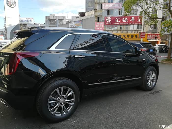 【图】陪朋友提车,xt5豪华黑_凯迪拉克xt5论坛_汽车之家论坛