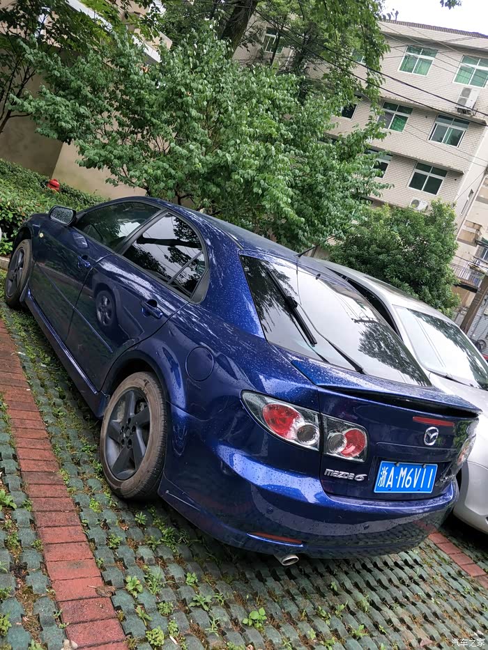 浙江杭州出马六轿跑23顶配