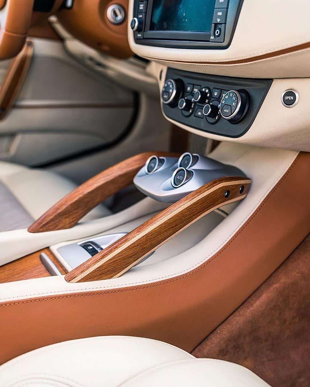 超美法拉利ff的最美内饰