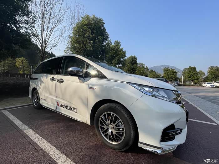 我的2021款混动奥德赛丐版改装门和地板档次稍微提升了n度