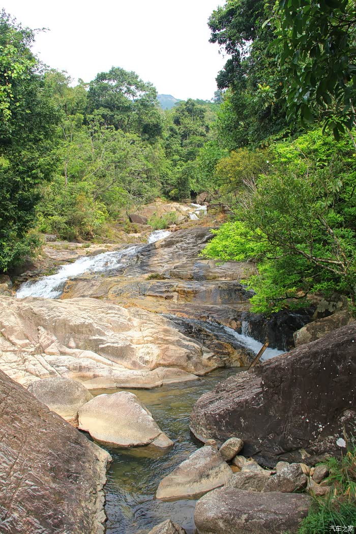 祖国南部自驾游50中越人民友谊园东兴口岸石门谷景区