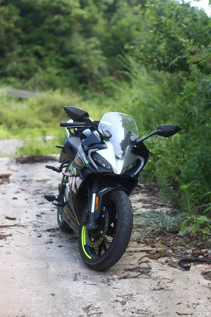 春风250sr入门小跑车