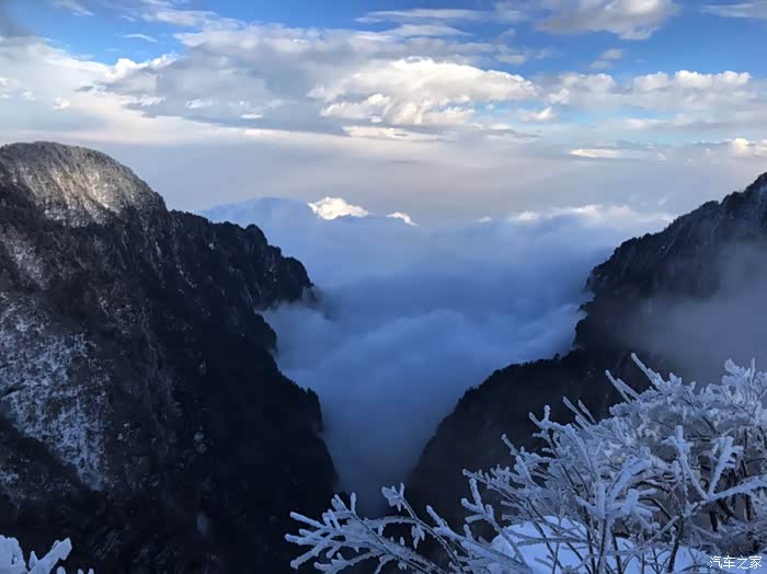 峨眉天下秀,震旦第一山