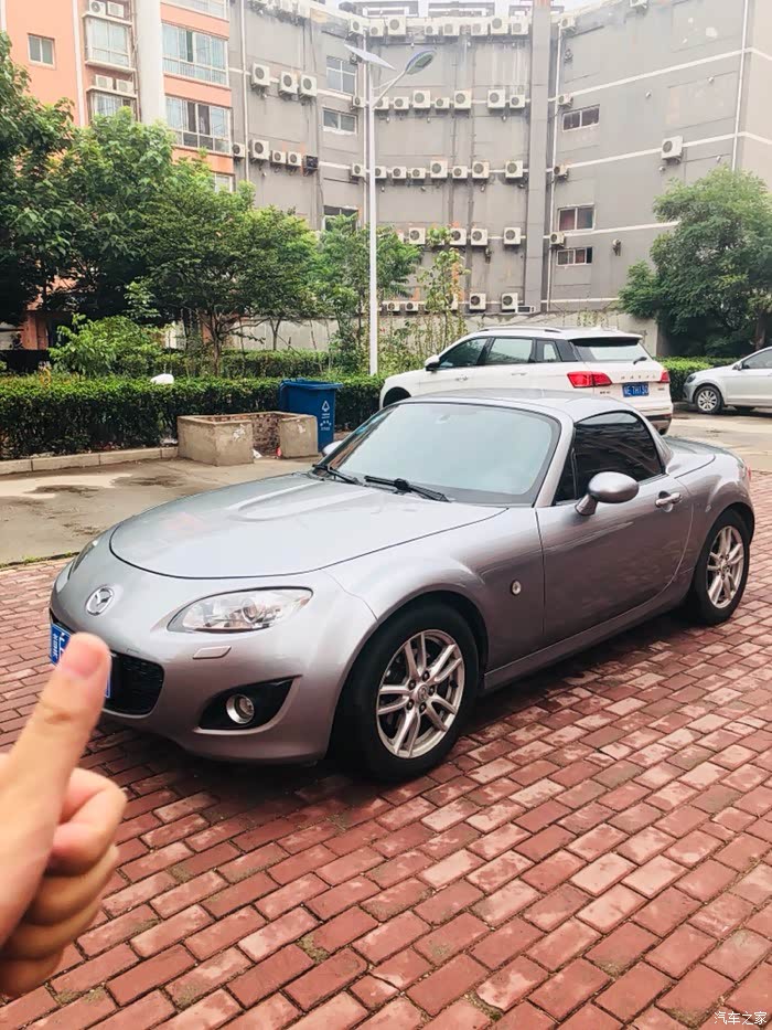 出马自达mx5nc