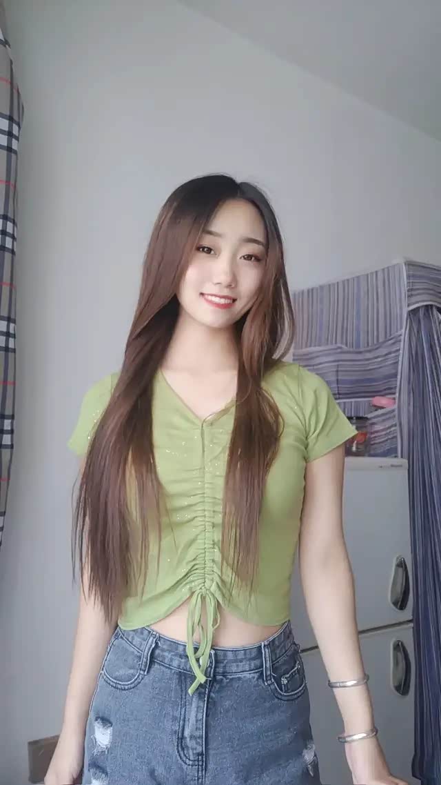 表妹太青春可爱了,年轻就是资本.