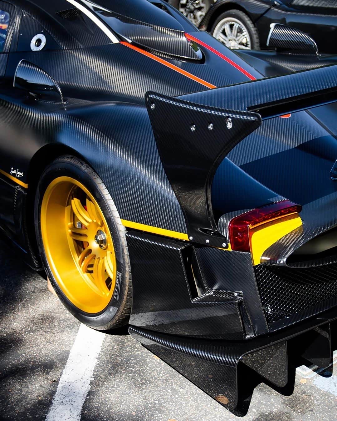 帕加尼zonda r , 6分47秒为10年在纽北刷新的成绩