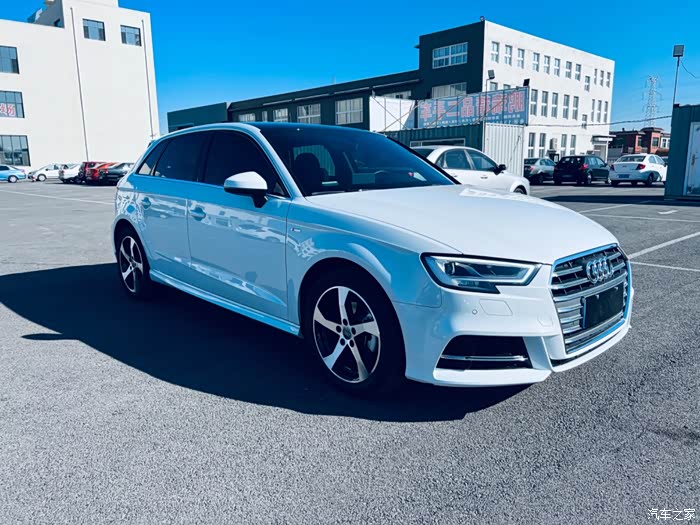 奥迪a32021年5月登记上牌